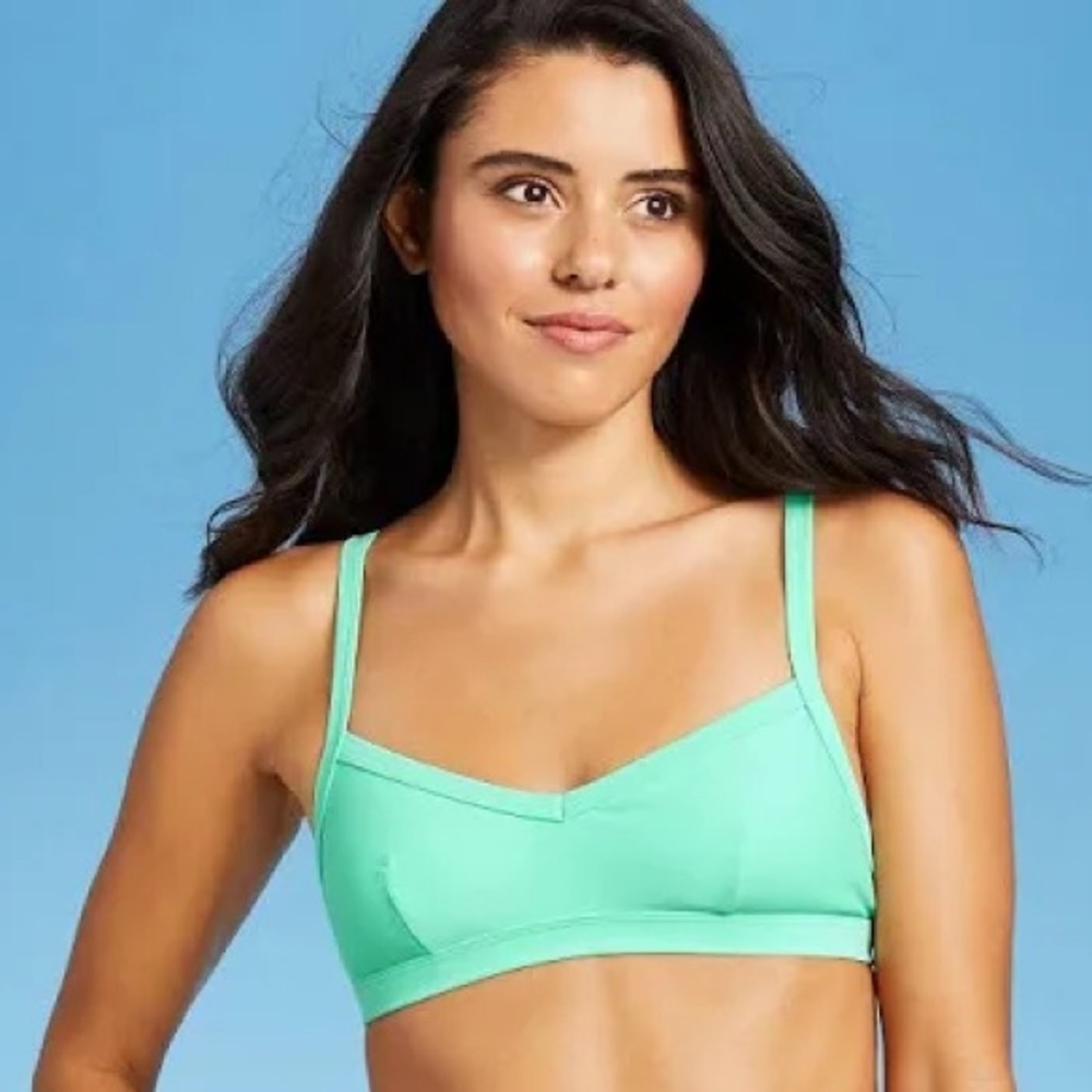 NWT Xhilaration Swim Juniors' bikini top in Seafoam green - XS (00)